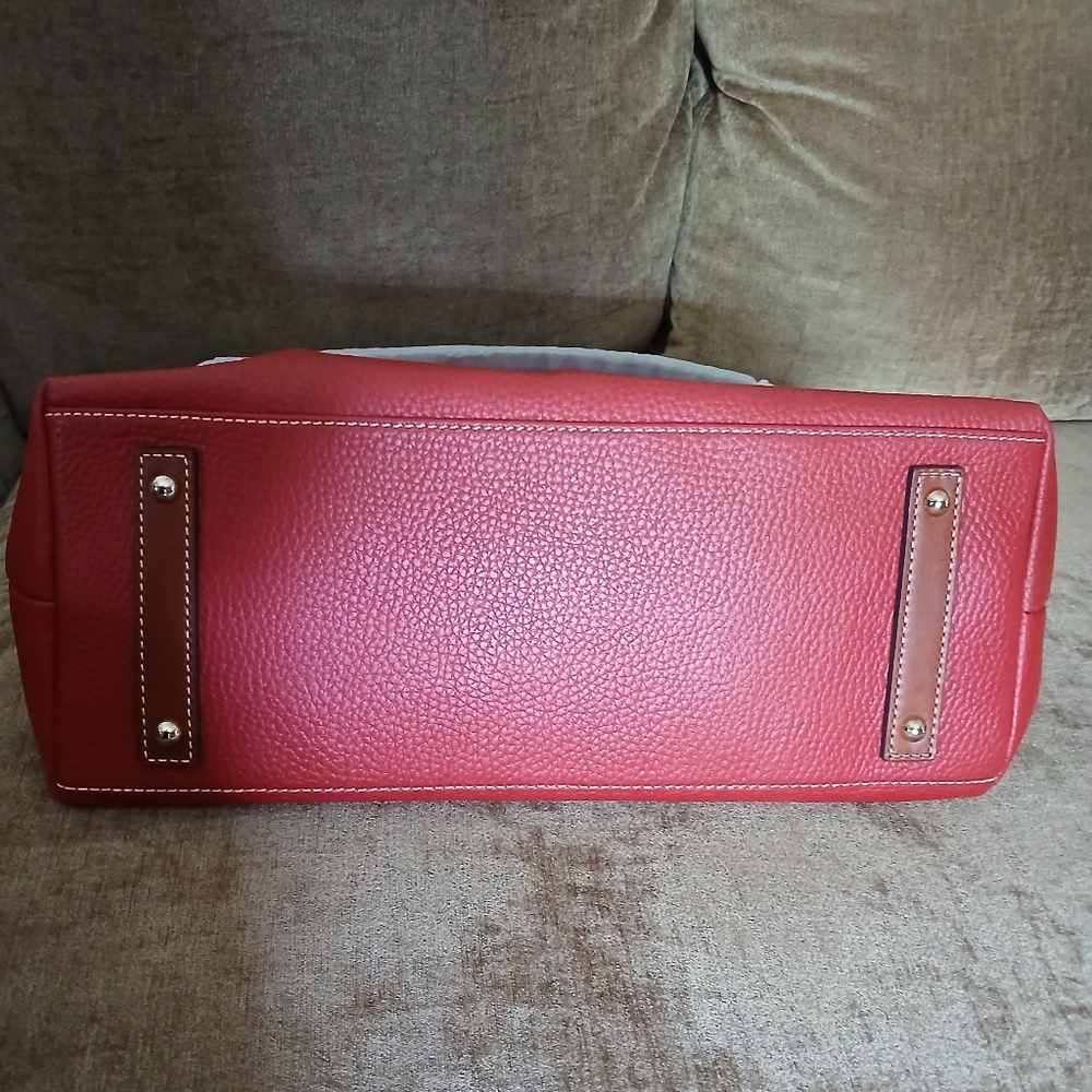 New Dooney and Bourke large east/west satchel. Red pebble leather. - Picture 3 of 10